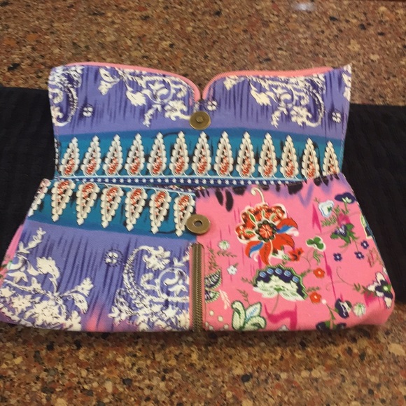 NWOT CLOTH CLUTCH BAG** - Picture 2 of 5
